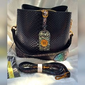 NWT TRENDY Bucket Bag